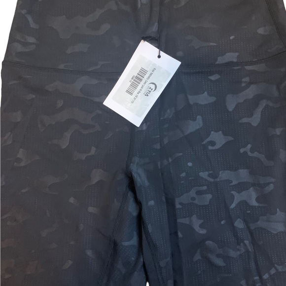 Zyia black battleship camo luxe hi rise 7/8 24” - Picture 3 of 6